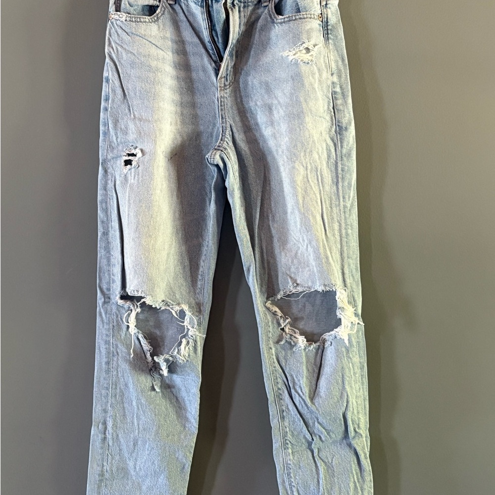 American Eagle Outfitters Light Blue Distressed Boyfriend Jeans